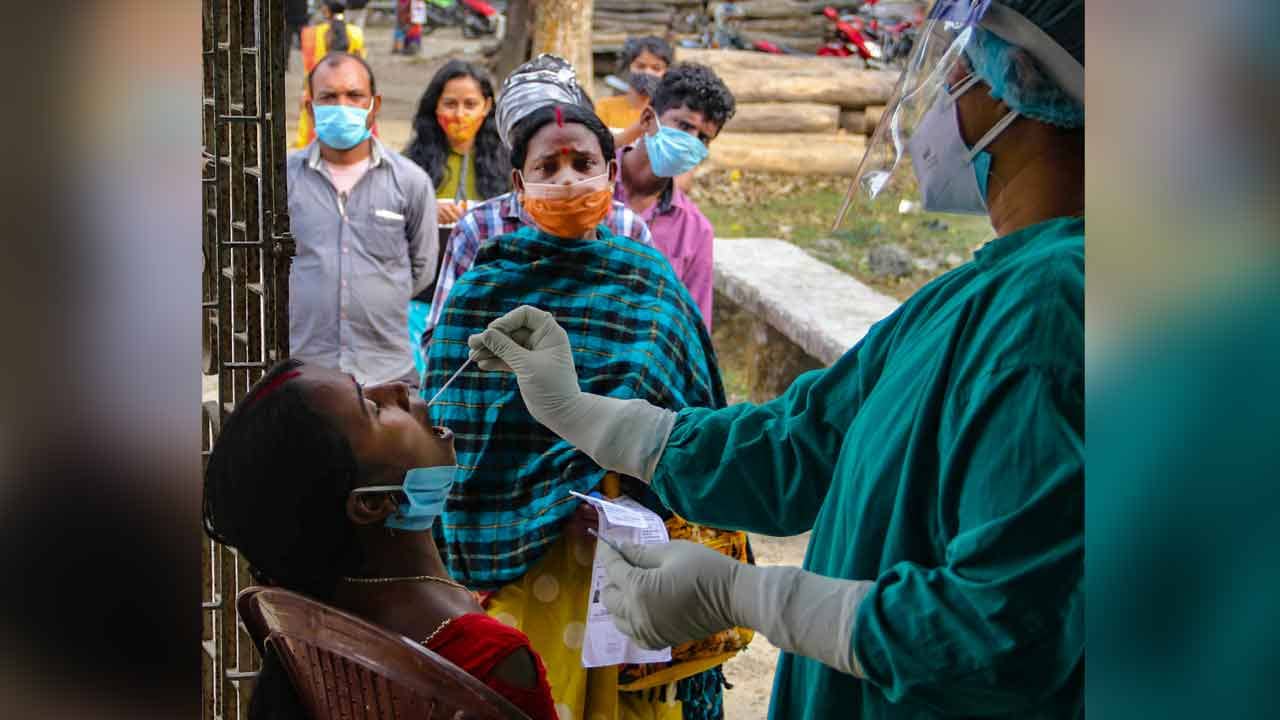 Covid Bulletine: নমুনা পরীক্ষা বাড়তেই লাফ সংক্রমণে! রাজ্যে ২৪ ঘণ্টায় ২১ হাজারের বেশি করোনা আক্রান্ত