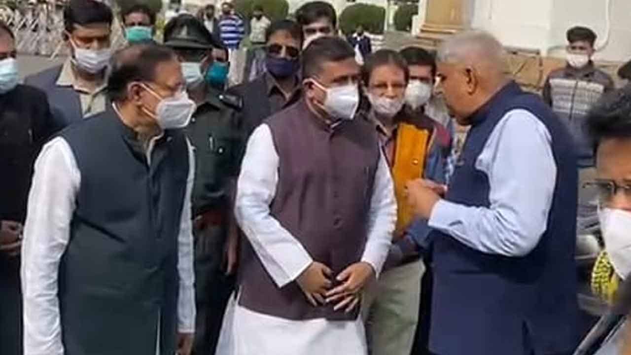 Suvendu Adhikari: রাজ্যপালের সুখ্যাতি শুভেন্দুর মুখে, সৌগতর কটাক্ষ মনে হচ্ছে রাজ্যপালের জামাই