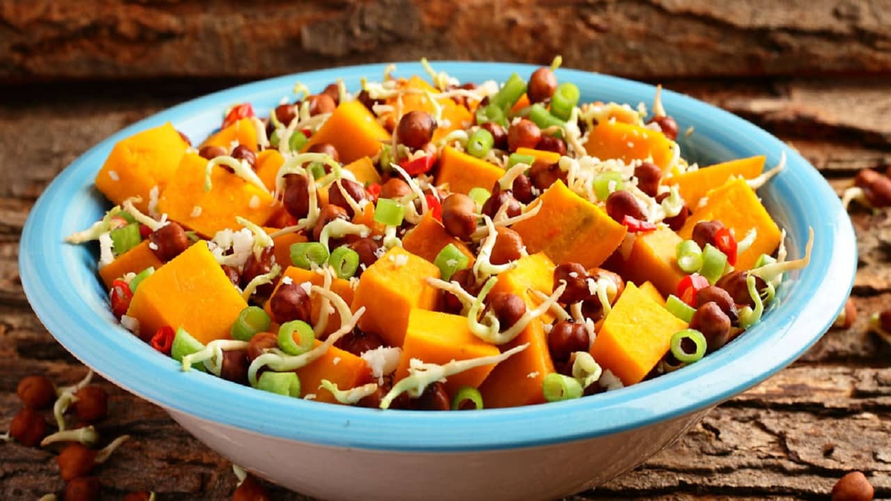 Healthy Eating Tips: সস্তায় পুষ্টিকর,  কোভিডকালে পাতে রাখুন এই সব খাবার...