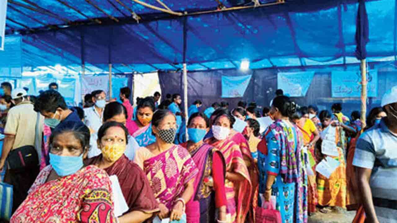Duare Sarkar: বাতিল নয় দুয়ারে সরকার! কবে থেকে, দিনক্ষণ ঘোষণা নবান্নের Duare Sarkar: বাতিল নয় দুয়ারে সরকার! কবে থেকে, দিনক্ষণ ঘোষণা নবান্নের