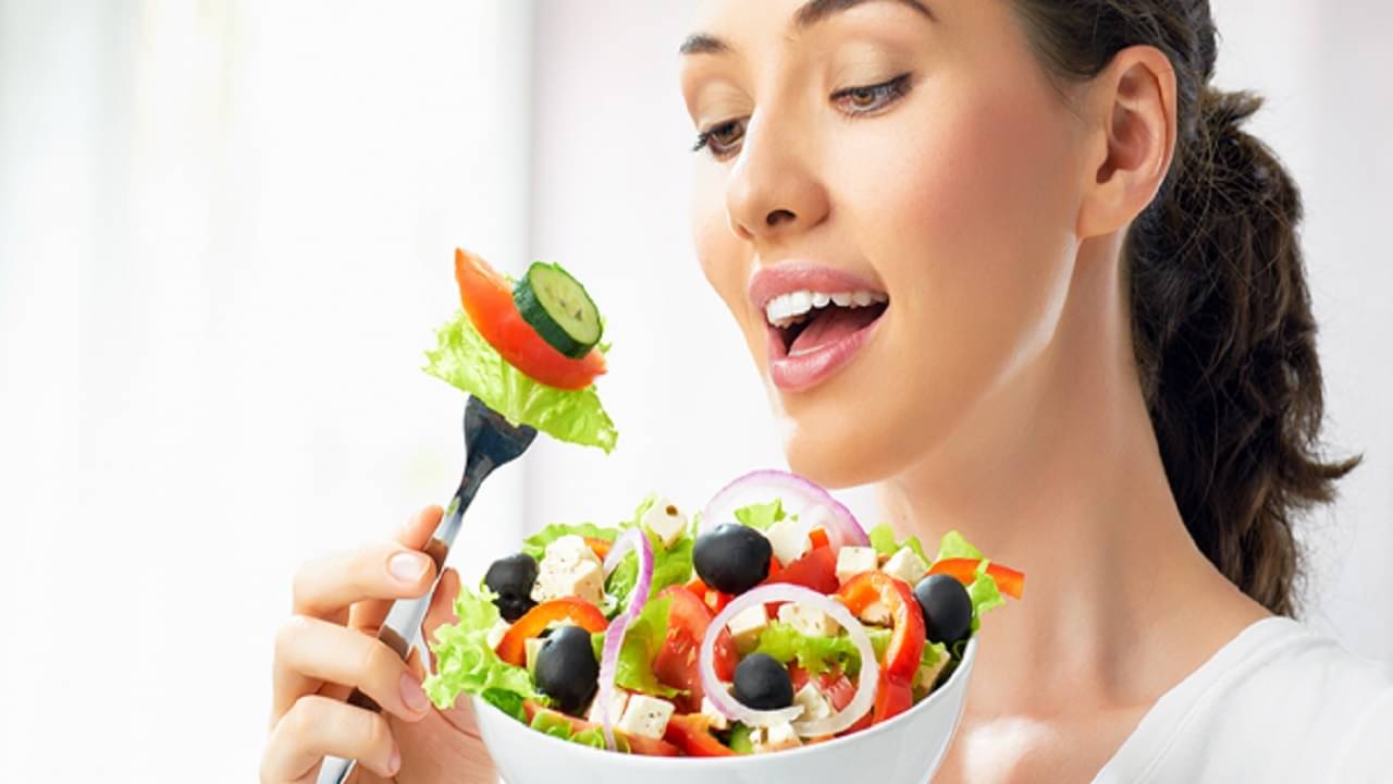 Food: খাওয়ার এই অভ্যাসই বলে দেবে মানুষ হিসেবে আপনি কেমন...