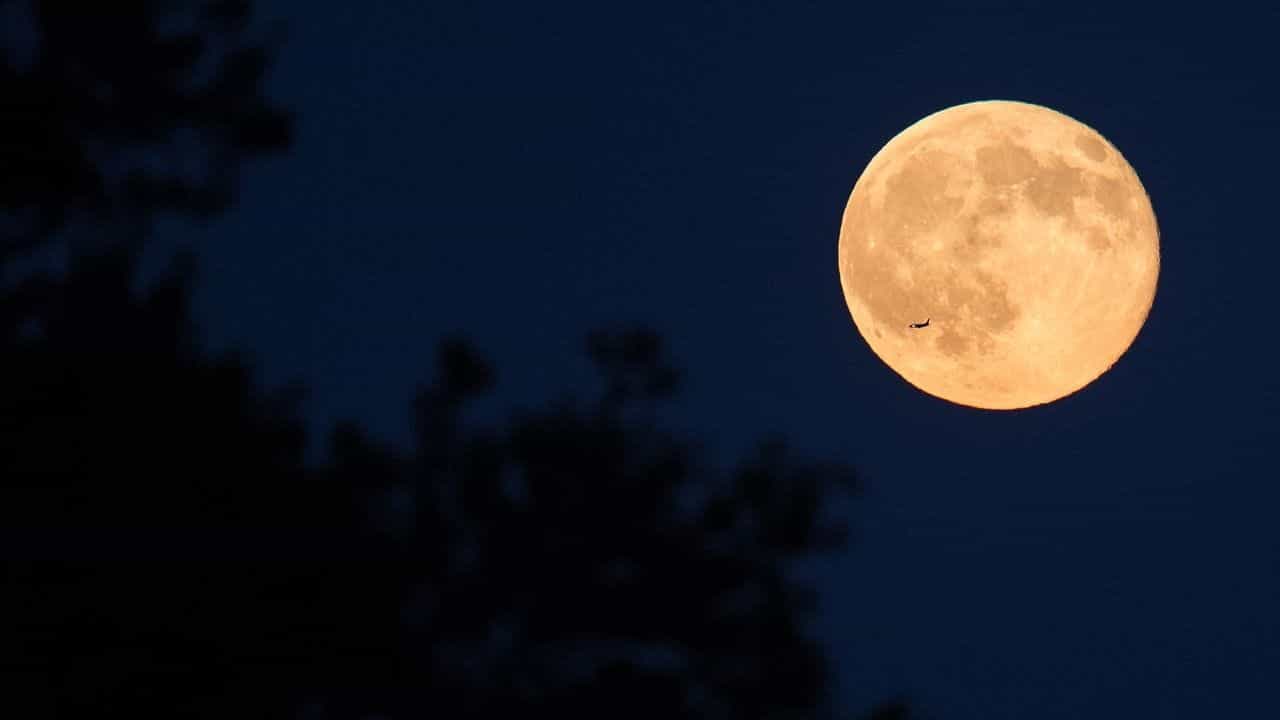 Full Moon 2022: ১২ মাসে ১২টি পূর্ণিমা তিথি! বাঙালির কাছে এই তিথির গুরুত্ব কতটা, তা জানা আছে? Full Moon 2022: ১২ মাসে ১২টি পূর্ণিমা তিথি! বাঙালির কাছে এই তিথির গুরুত্ব কতটা, তা জানা আছে?