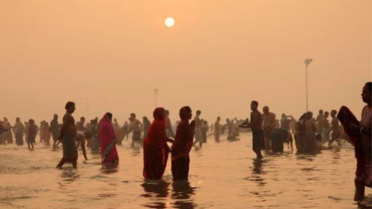Makar Sankranti 2022: সব তীর্থ বারবার গঙ্গাসাগর এক বার! মকর সংক্রান্তিতে গঙ্গাসাগরে পূণ্যস্নান ও কপিলমুণি আশ্রমের মাহাত্ম্য কী ? Makar Sankranti 2022: সব তীর্থ বারবার গঙ্গাসাগর এক বার! মকর সংক্রান্তিতে গঙ্গাসাগরে পূণ্যস্নান ও কপিলমুণি আশ্রমের মাহাত্ম্য কী ?