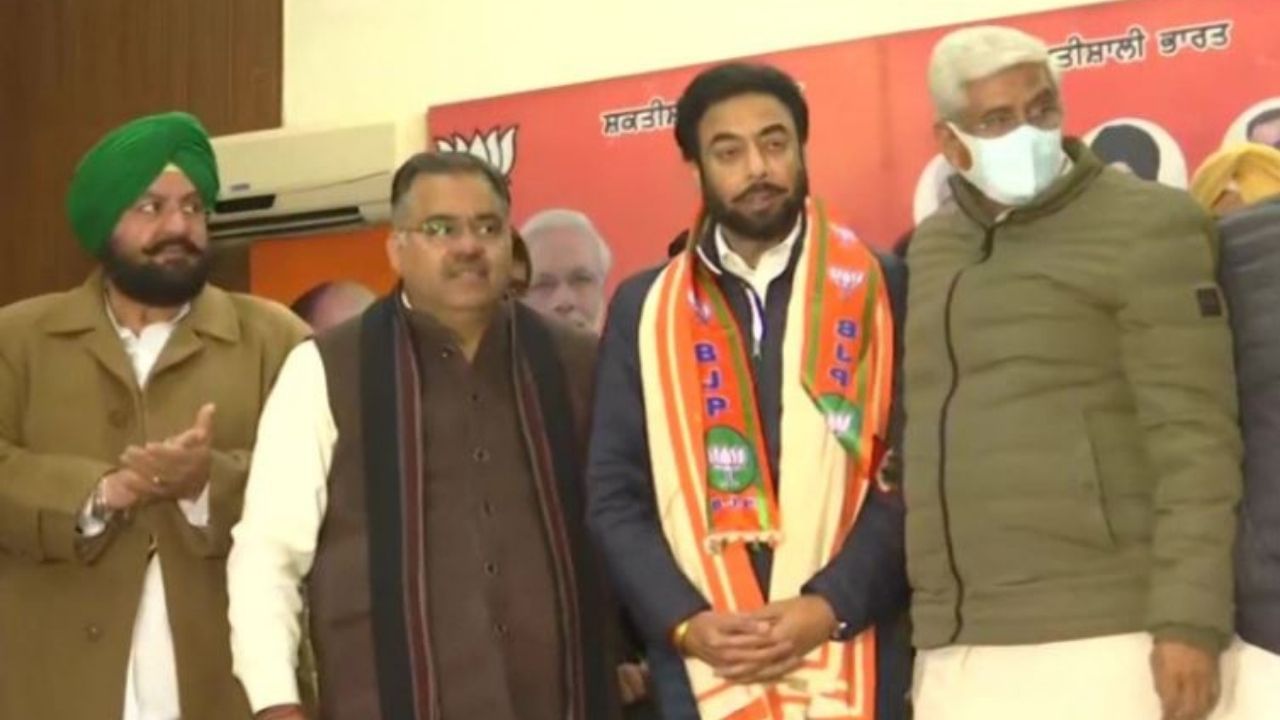Punjab Congress MLA joins BJP: 'আমার কেন্দ্রে সোনু সুদের বোন প্রার্থী হবে কেন?', ক্ষোভে বিজেপিতে যোগ কংগ্রেস বিধায়কের!
