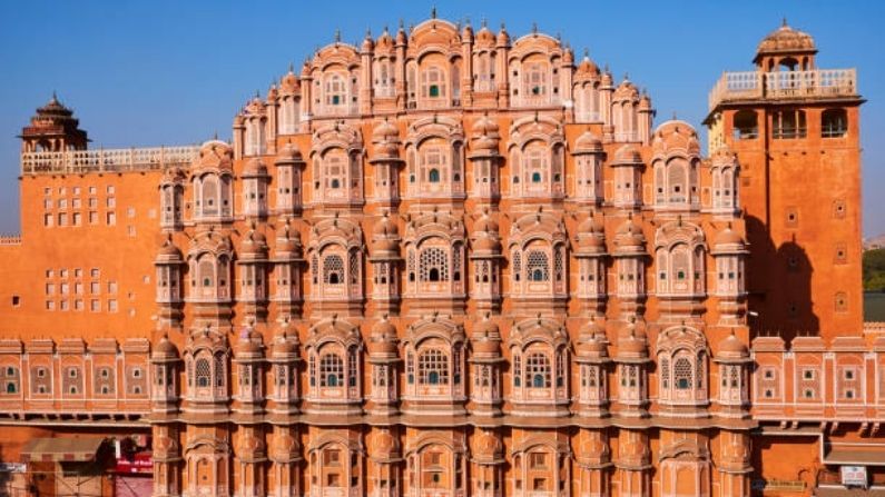 Top Places to Visit in The Pink City of Jaipur