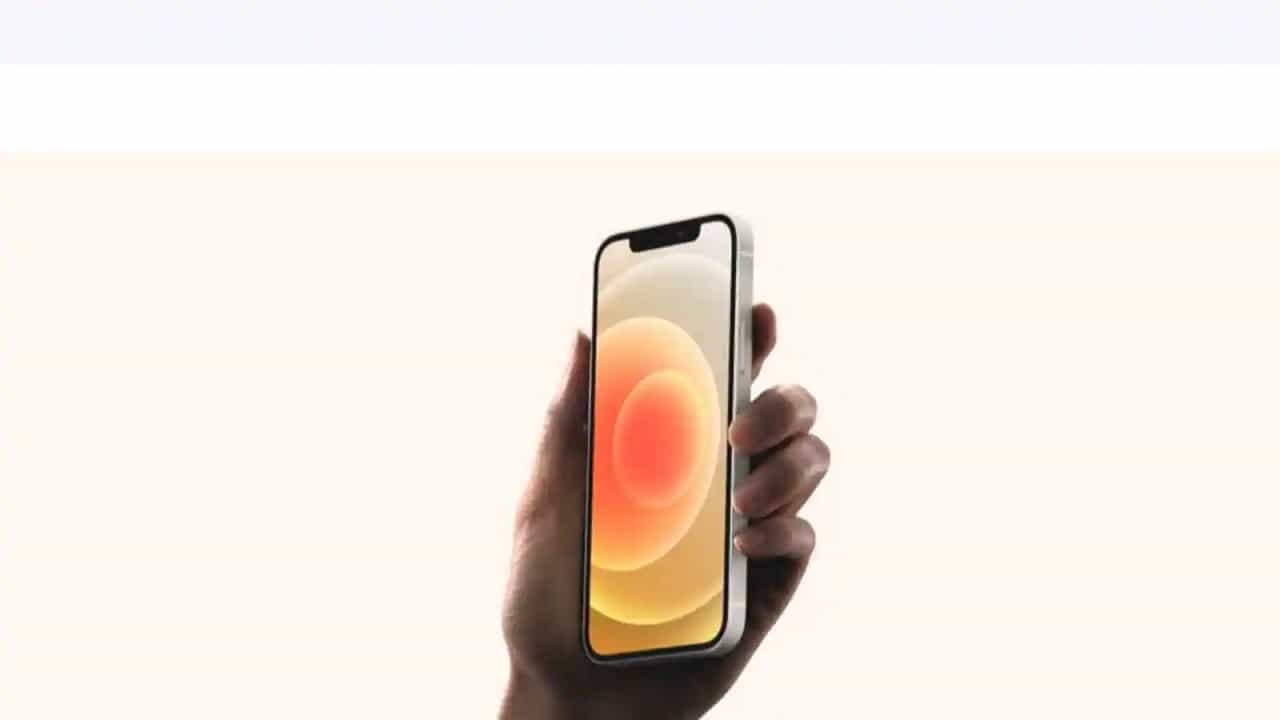 iPhone 12 Price Drop: ফের একবার ব্যাপক ছাড়ে আইফোন ১২! অ্যামাজন সেলে এবার ১২,০০০ টাকা ডিসকাউন্ট iPhone 12 Price Drop: ফের একবার ব্যাপক ছাড়ে আইফোন ১২! অ্যামাজন সেলে এবার ১২,০০০ টাকা ডিসকাউন্ট