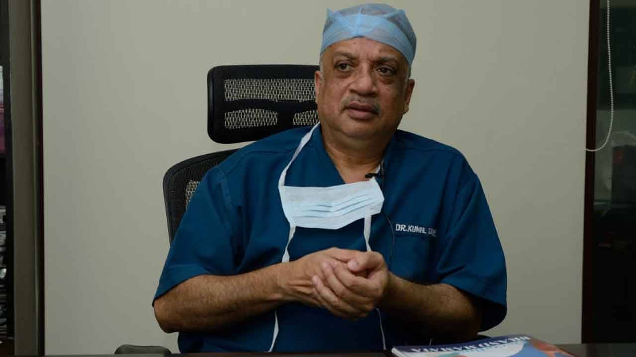 Covid surge: বারবার লোকাল ট্রেনের কান মলা আসলে সরকারের মুদ্রাদোষ!, রাজ্যের ভূমিকায় অসন্তুষ্ট চিকিৎসক কুণাল সরকার