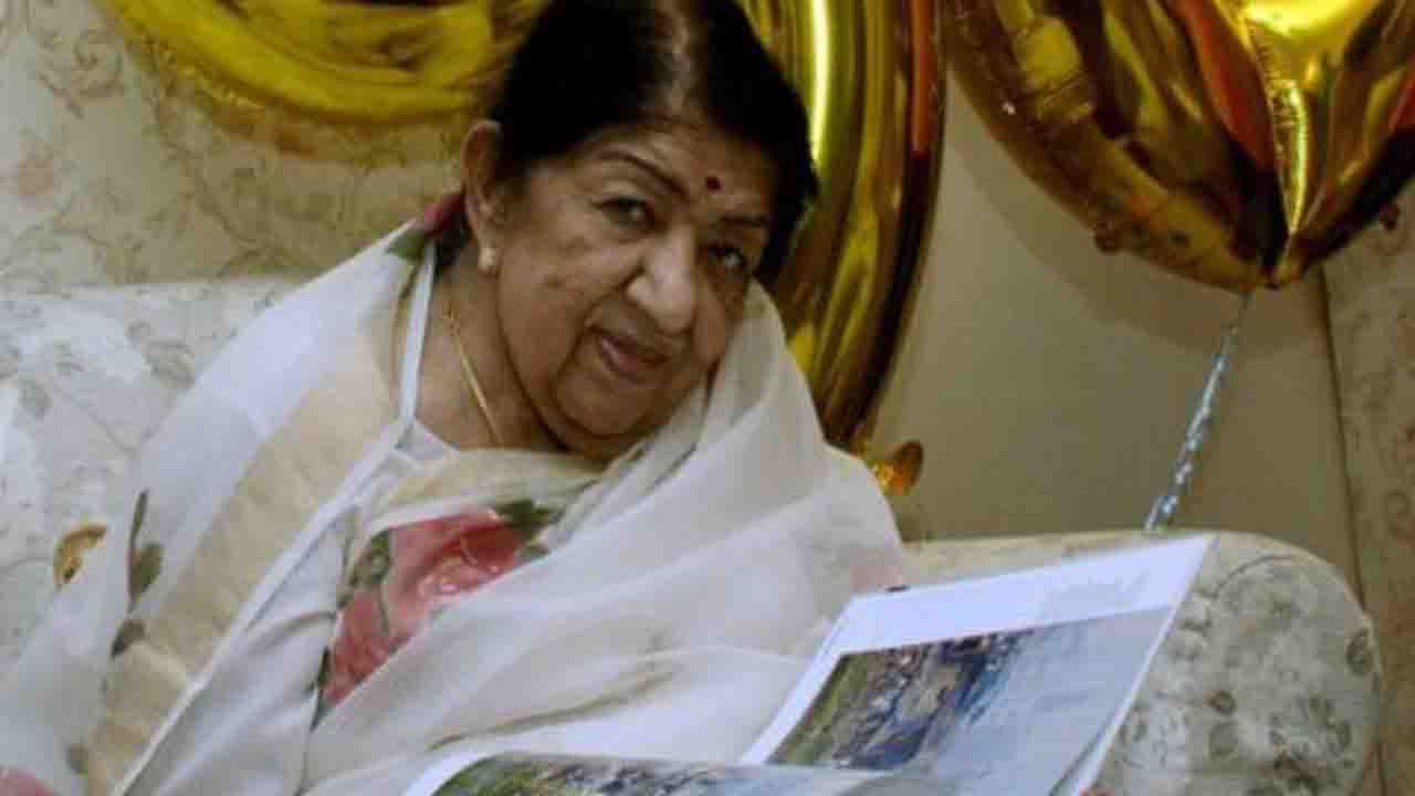 Lata Mangeshkar ভাল আছেন লতা যদিও রয়েছেন আইসিইউতেই Lata Mangeshkar Health Condition 6727