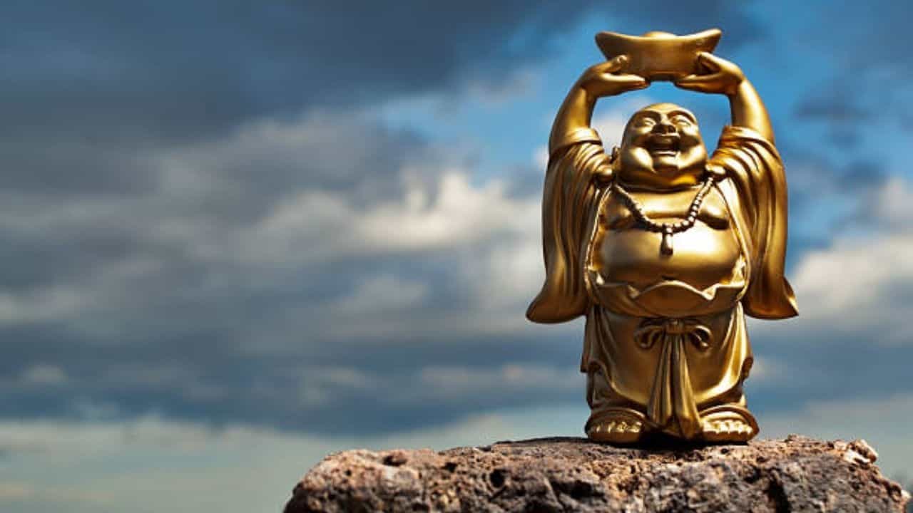 Laughing Buddha: সঠিক স্থানে লাফিং বুদ্ধের মূর্তি রাখলে জীবনের চাকা ঘুরে যেতে পারে Laughing Buddha: সঠিক স্থানে লাফিং বুদ্ধের মূর্তি রাখলে জীবনের চাকা ঘুরে যেতে পারে