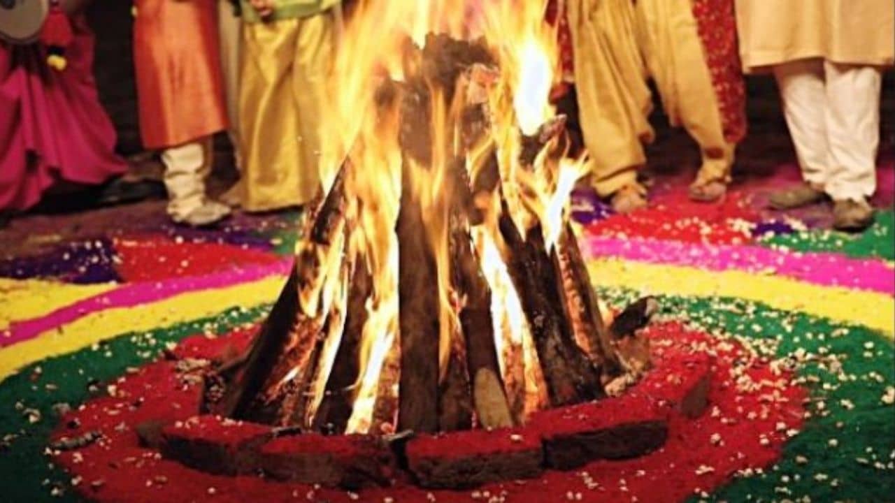 Lohri 2022: আগুন জ্বালিয়ে গান গেয়ে উদযাপিত হয় লোহরি! এই আগুনের গুরুত্ব সম্পর্কে জানা আছে?