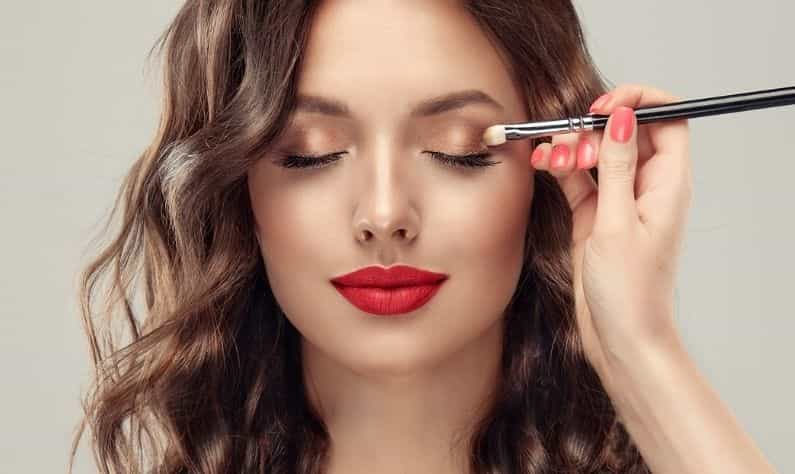 Makeup Tips: মেকআপ দীর্ঘস্থায়ী করতে চান? রইল কিছু সহজ ও কার্যকরী সাধারণ টিপস Makeup Tips: মেকআপ দীর্ঘস্থায়ী করতে চান? রইল কিছু সহজ ও কার্যকরী সাধারণ টিপস