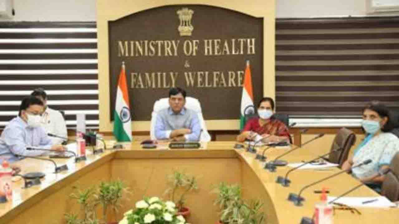 Ministry of Health: ৪৮ ঘণ্টার অক্সিজেন সরবরাহে ঘাটতি না থাকে, প্রধানমন্ত্রীর বৈঠকের একদিন আগেই সব রাজ্য ও কেন্দ্রশাসিত অঞ্চলকে চিঠি স্বাস্থ্য মন্ত্রকের