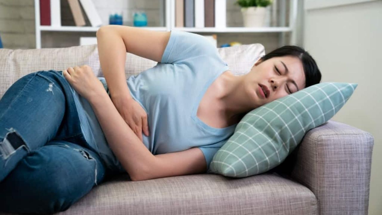 Omicron Scare জ্বর বা শ্বাসকষ্ট নেই, কিন্তু বমি বমি ভাব, পেটের ব্যথায়