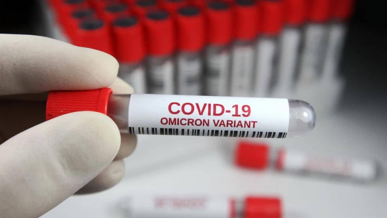 Omicron In India: আতঙ্ক নয়, ওমিক্রনে আক্রান্ত হলে বাড়িতেই নিজের যত্ন নিন! কীভাবে করবেন, জানাচ্ছেন এইমসের চিকিত্‍সক