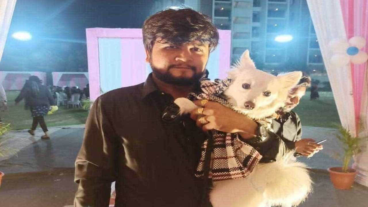 Viral: পোষ্য সারমেয়র জন্মদিনে ৭ লাখ খরচ! বিলাসবহুল আয়োজন দেখে হতবাক নেট দুনিয়া Viral: পোষ্য সারমেয়র জন্মদিনে ৭ লাখ খরচ! বিলাসবহুল আয়োজন দেখে হতবাক নেট দুনিয়া
