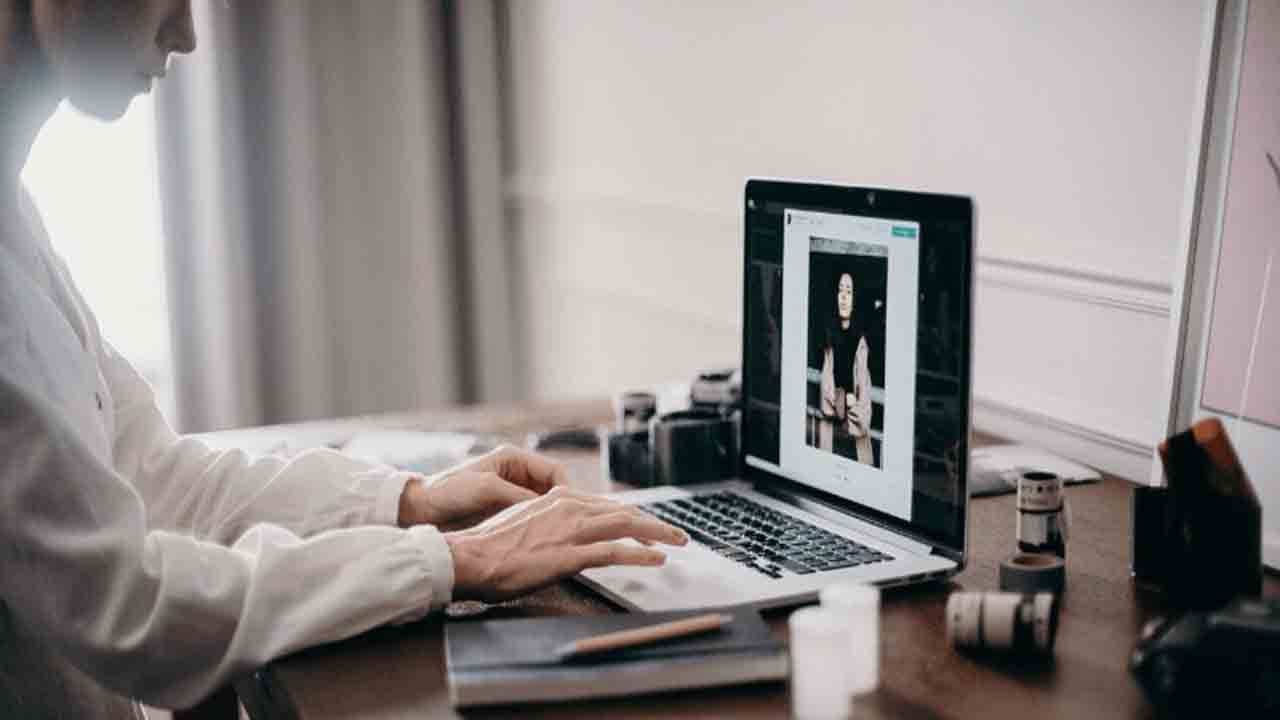 Photo Resize Tools: স্মার্টফোনেই ছবির সাইজ ছোট করতে চান? শিখে নিন এই পাঁচটি টুল- এর জারিজুরি