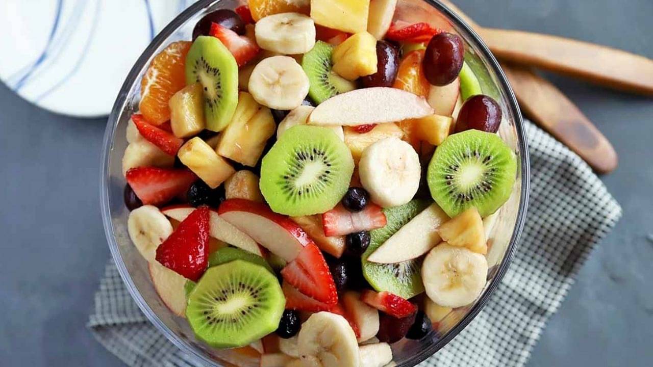 Salad Recipe: করোনাকালে অতিথিকেও পরিবেশন করুন স্বাস্থ্যকর খাবার! কীভাবে বানাবেন কিউই ও কলার স্যালাদ, জানুন
