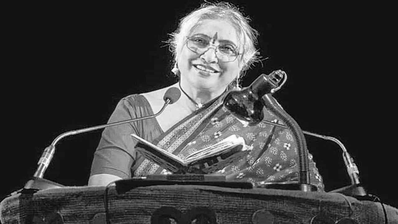 Shaoli Mitra Passes Away: প্রয়াত নাট্য ব্যক্তিত্ব শাঁওলি মিত্র, ইচ্ছাপত্র মেনেই শেষকৃত্য নিভৃতে Shaoli Mitra Passes Away: প্রয়াত নাট্য ব্যক্তিত্ব শাঁওলি মিত্র, ইচ্ছাপত্র মেনেই শেষকৃত্য নিভৃতে