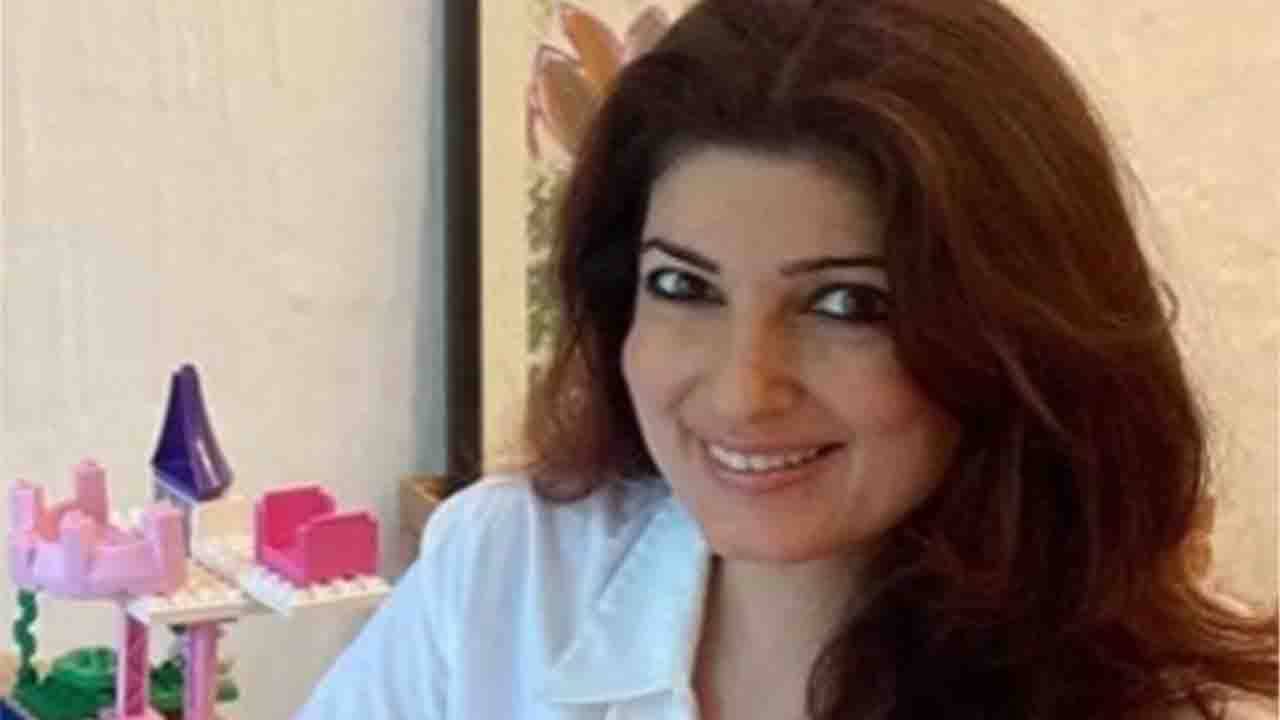 Twinkle Khanna: সামনে রাখা এক প্লেট লাড্ডু, দেখুন কী করলেন টুইঙ্কল?