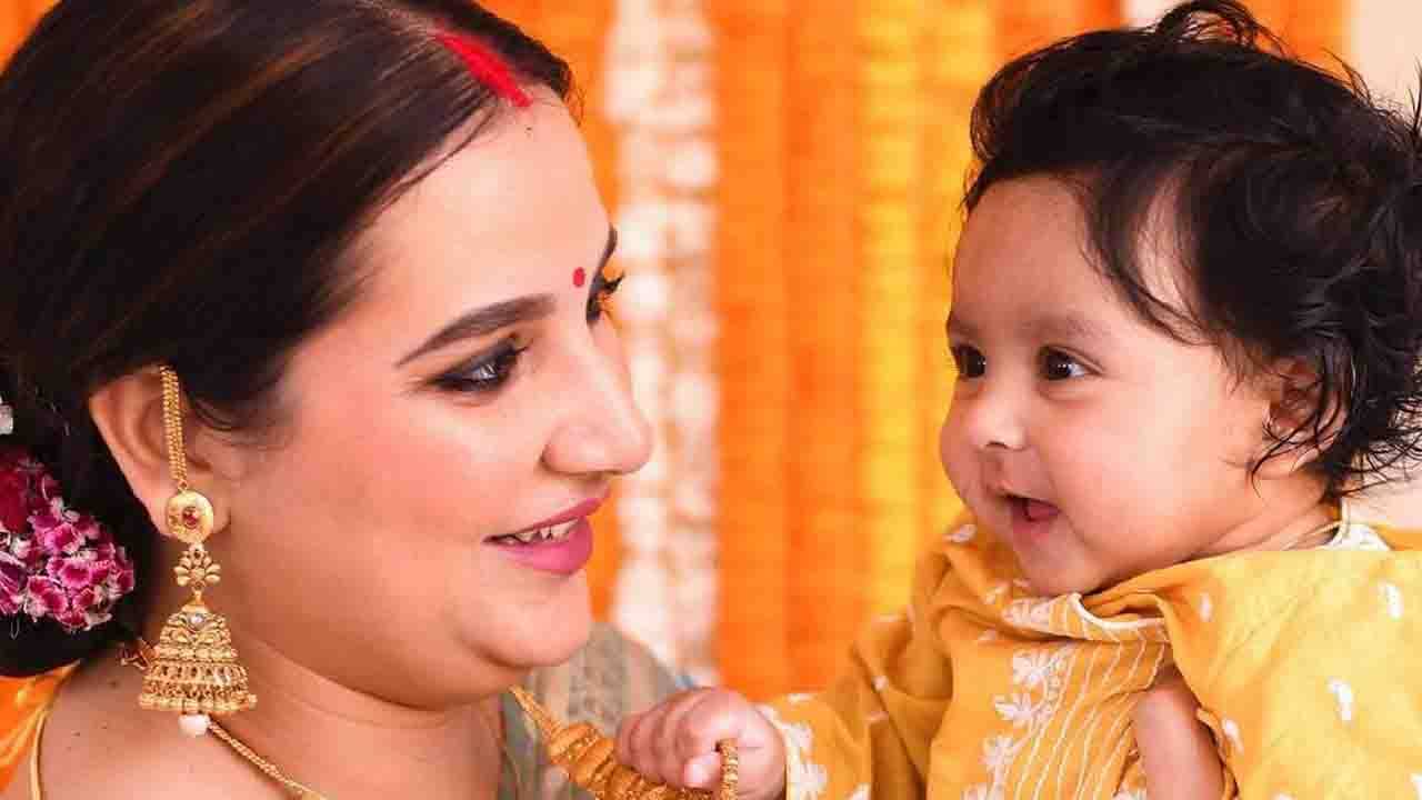 Subhashree-Yuvaan: ভিডিয়োতে কথা বলল ইউভান, আধো কণ্ঠে কী বার্তা দিল মায়ের অনুরাগীদের? ভাইরাল ভিডিয়ো