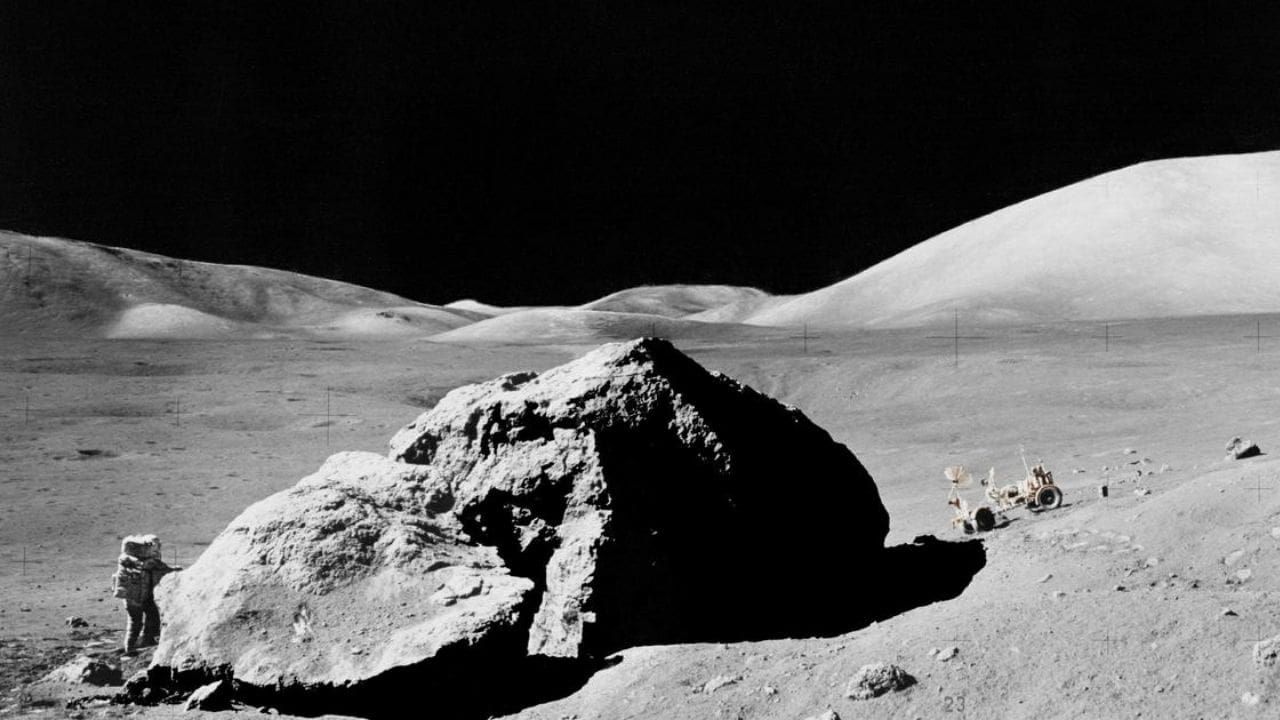 Possible Crash Into the Moon: এলন মাস্কের স্পেসএক্স রকেটের একটি বড় অংশ ধাক্কা খেতে পারে চাঁদে, বিপদের মুখে 'চন্দ্রযান'-ও...