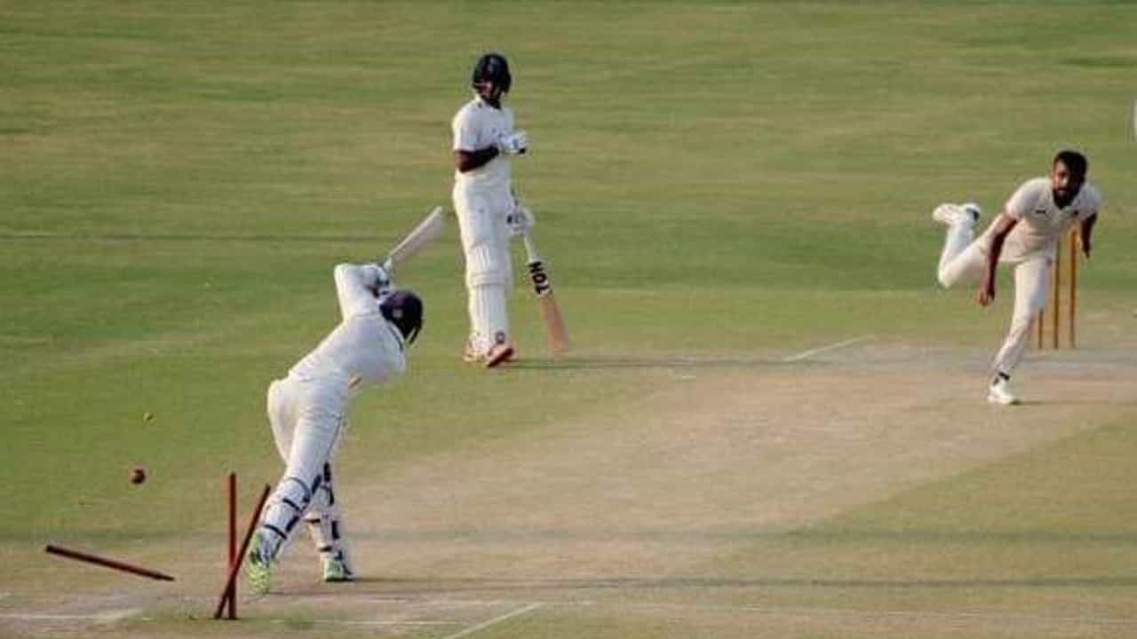 Ranji Trophy: নিজামের শহরকে হারিয়ে রঞ্জিতে দ্বিতীয় জয় বাংলার Ranji Trophy: নিজামের শহরকে হারিয়ে রঞ্জিতে দ্বিতীয় জয় বাংলার