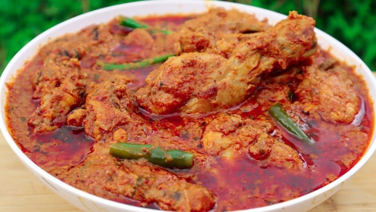 Recipe: একটু অন্য ধরনের চিকেন কারি খেতে চান? বানিয়ে ফেলুন দিল্লির এই জনপ্রিয় পদ