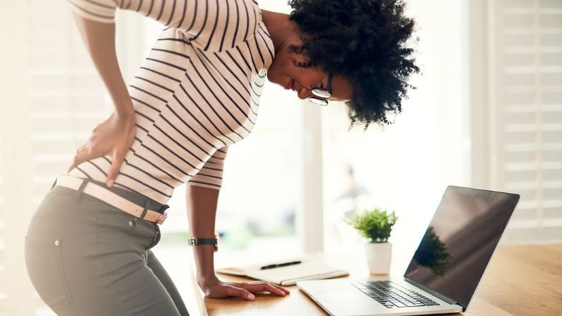 ব্যথার উপরও মেডিটেশনের প্রভাব দেখা গেছে। প্রতিবেদনে বলা হয়েছে যে মেডিটেশন করার পরে পেশী শিথিল হয়। ফলে পিঠের নীচের ব্যথা কমে যায়। এভাবে পেন কিলারও এড়িয়ে চলা যায় এবং ব্যথারও উপশম হয়। 