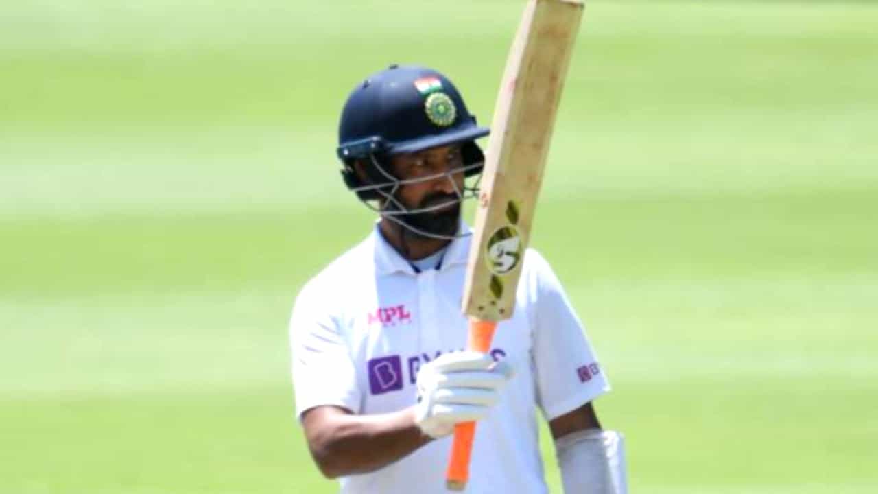 Ranji Trophy: টিম থেকে বাদ পড়তেই জ্বলে উঠলেন পূজারা Ranji Trophy: টিম থেকে বাদ পড়তেই জ্বলে উঠলেন পূজারা
