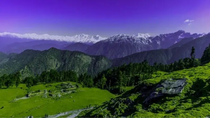 ডেয়োরিয়া তাল- প্রকৃতি প্রেমীদের জন্য সেরা ডেস্টিনেশন ডেয়োরিয়া তাল। চন্দ্রশিলা হয়ে আপনি এই ট্রেক করতে পারেন। এটি উত্তরাখণ্ডের সারি অঞ্চলের মধ্যে অন্তর্ভুক্ত।