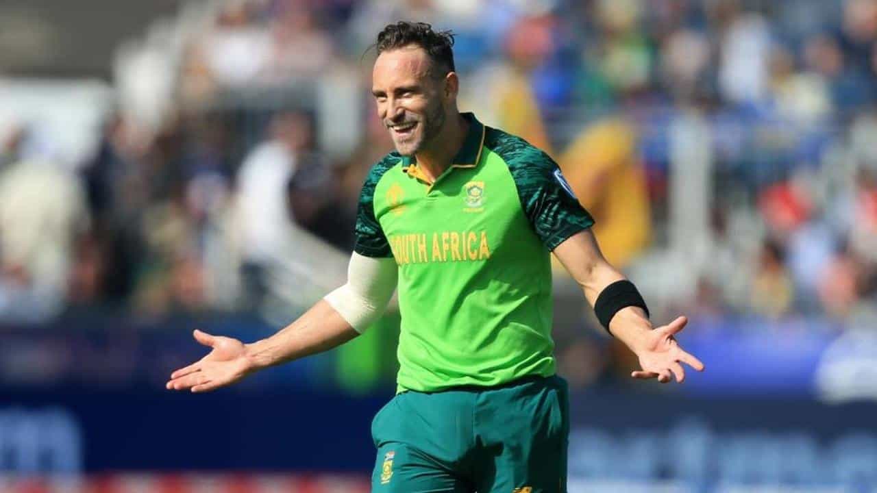 Faf Du Plessis, IPL 2022 Auction: ধোনির বন্ধু ডুপ্লেসিকে দলে নিল বিরাটের আরসিবি Faf Du Plessis, IPL 2022 Auction: ধোনির বন্ধু ডুপ্লেসিকে দলে নিল বিরাটের আরসিবি