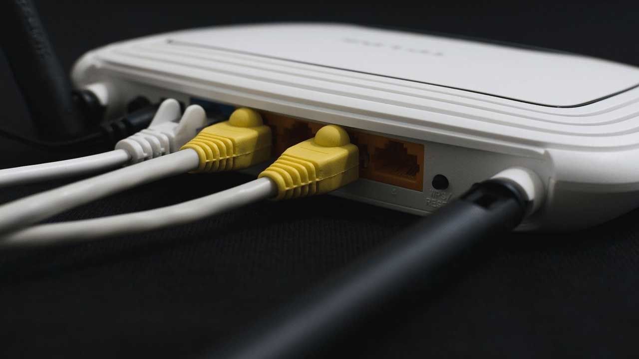 Fiber broadband: মাসে ৫০০ টাকারও কম খরচে ফাইবার ব্রডব্যান্ড প্ল্যান! তালিকায় কোন কোন সংস্থা রয়েছে?