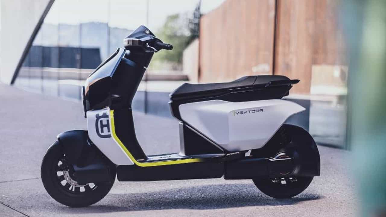 Husqvarna Vektorr: সস্তার হাস্কভার্না ভেক্টর আসছে ভারতে, ড্রাইভিং লাইসেন্স ছাড়াই চালানো যাবে এই ইলেকট্রিক স্কুটি! Husqvarna Vektorr: সস্তার হাস্কভার্না ভেক্টর আসছে ভারতে, ড্রাইভিং লাইসেন্স ছাড়াই চালানো যাবে এই ইলেকট্রিক স্কুটি!