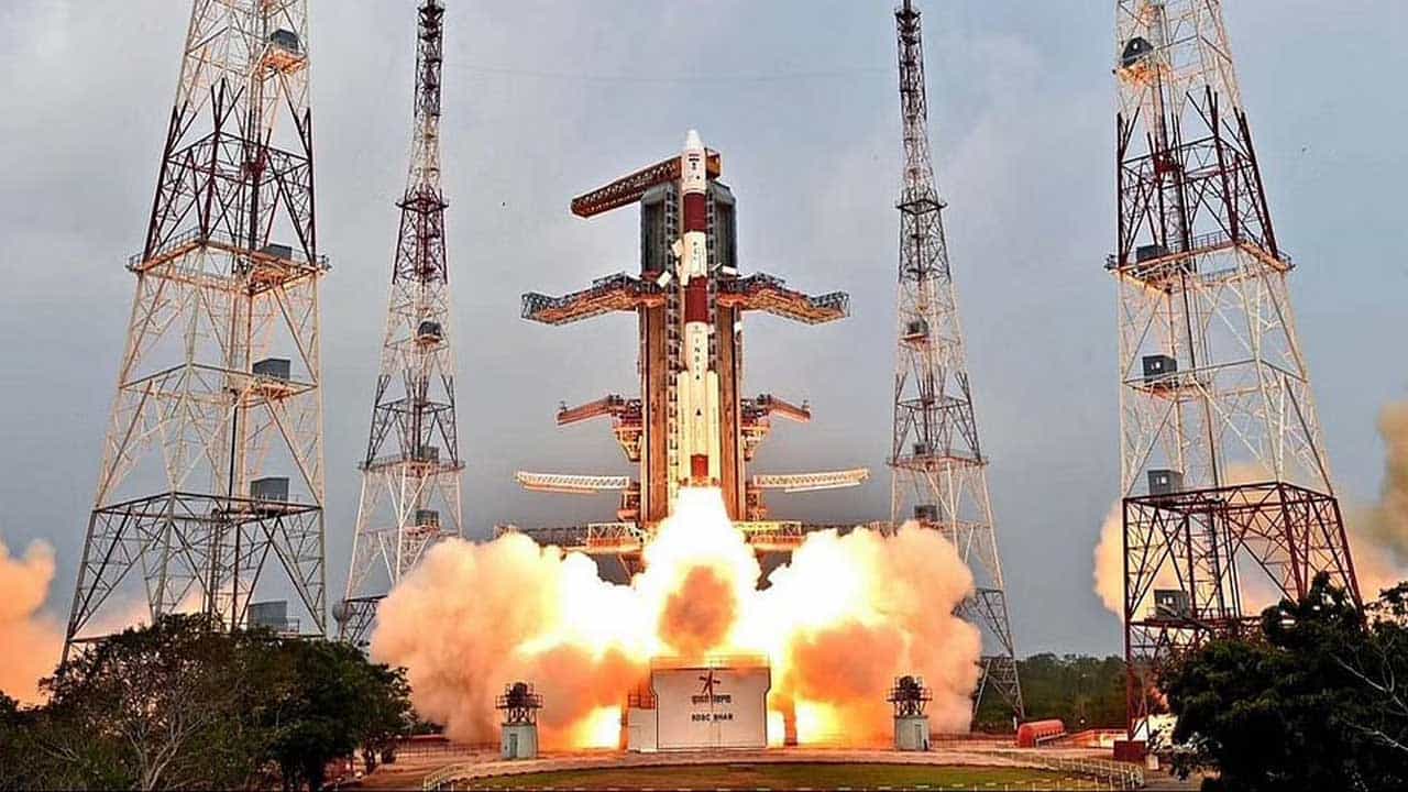 ISRO’s First Mission in 2022: আর্থ অবজারভেশন স্যাটেলাইটের সঙ্গে দু'টি ছোট স্যাটেলাইট সফলভাবে লঞ্চ করেছে পিএসএলভি-সি৫২ লঞ্চ ভেহিকেল ISRO’s First Mission in 2022: আর্থ অবজারভেশন স্যাটেলাইটের সঙ্গে দু'টি ছোট স্যাটেলাইট সফলভাবে লঞ্চ করেছে পিএসএলভি-সি৫২ লঞ্চ ভেহিকেল