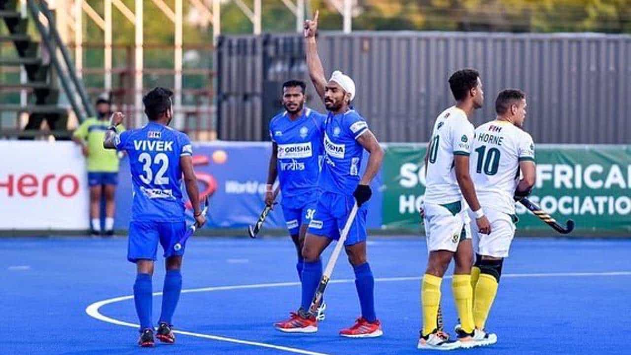 FIH Hockey Pro League: যুগরাজের হ্যাটট্রিক, প্রোটিয়াদের ১০ গোল দিল ভারত FIH Hockey Pro League: যুগরাজের হ্যাটট্রিক, প্রোটিয়াদের ১০ গোল দিল ভারত