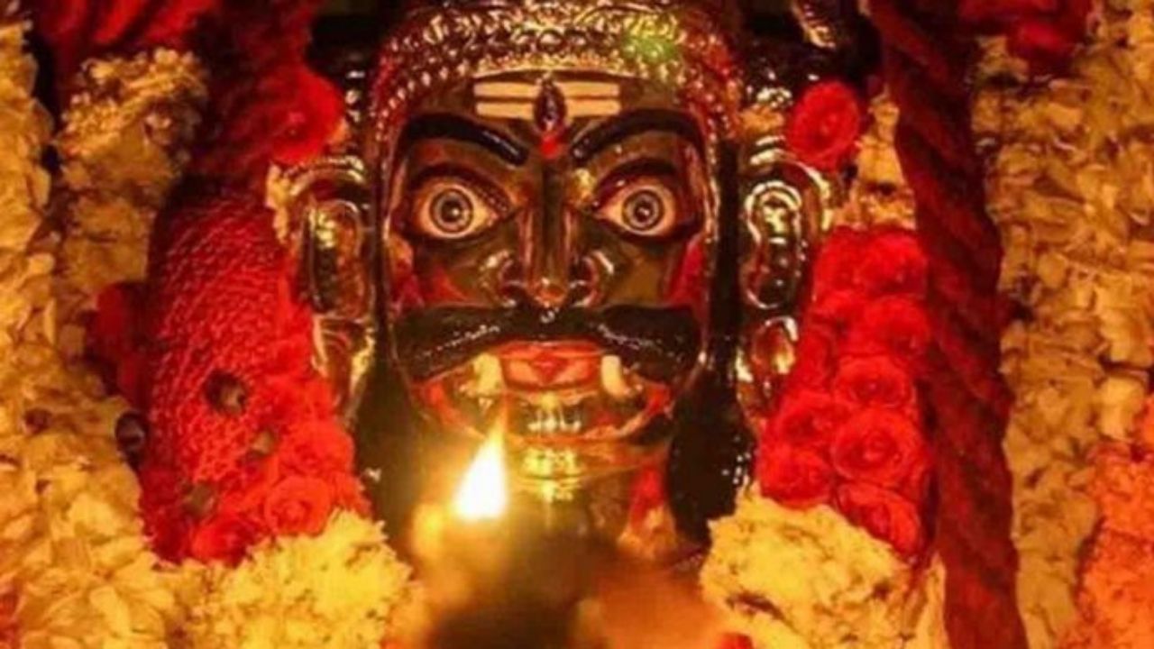 Kalashtami 2022: আজ কালাষ্টমী, কাল ভৈরবকে সন্তুষ্ট করতে এই ব্রত পালনে দূর হয় অকালমৃত্যুর যোগ Kalashtami 2022: আজ কালাষ্টমী, কাল ভৈরবকে সন্তুষ্ট করতে এই ব্রত পালনে দূর হয় অকালমৃত্যুর যোগ