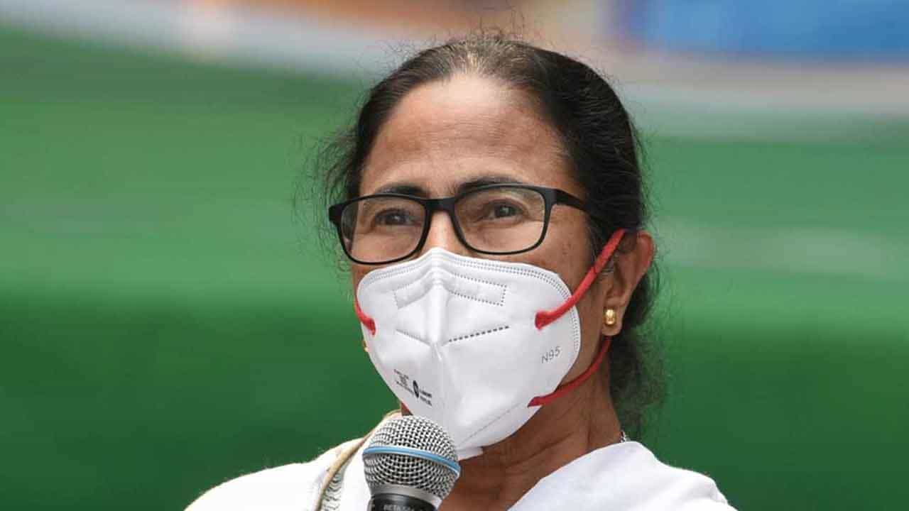 Mamata Banerjee: 'খুব ভয়, দেউচা হলে আরও কুড়ি বছর যদি তৃণমূল থেকে যায়'! 'তিন মূর্তি'কে খোঁচা মমতার