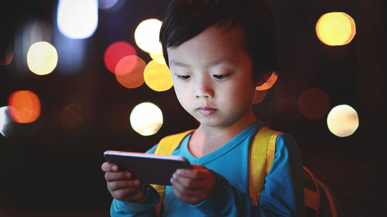 Mental Health Of Kids: মাত্রাতিরিক্ত স্ক্রিন টাইম ভয়ঙ্কর! কীভাবে ইলেকট্রনিক ডিভাইস মানসিকভাবে ক্ষতিগ্রস্ত করে তুলছে বাচ্চাদের, জানুন