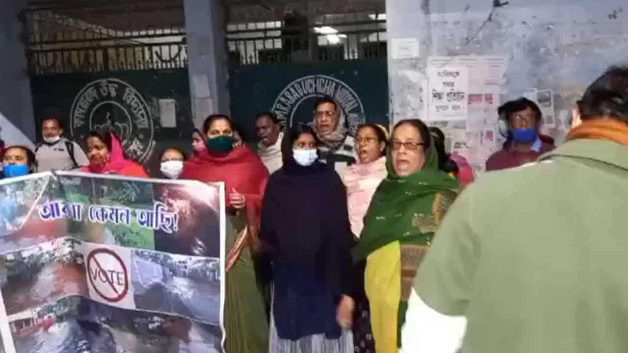 Rajpur Sonarpur Municipality: নেই রাস্তা, জলের আকাল! ভোট বয়কটের ডাক রাজপুর-সোনারপুরের বাসিন্দাদের