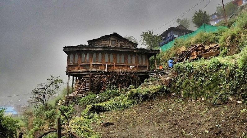 রাসোল- চালাল থেকে আর ৪ ঘণ্টা ট্রেক করে আপনি পৌঁছে যেতে পারেন রাসোলে। রাসোল ছবির মত সুন্দর গ্রাম। এখানের প্রাকৃতিক সৌন্দর্যে শব্দে বর্ণনা করা হয় 'রাসোল ক্রিম' নামে।