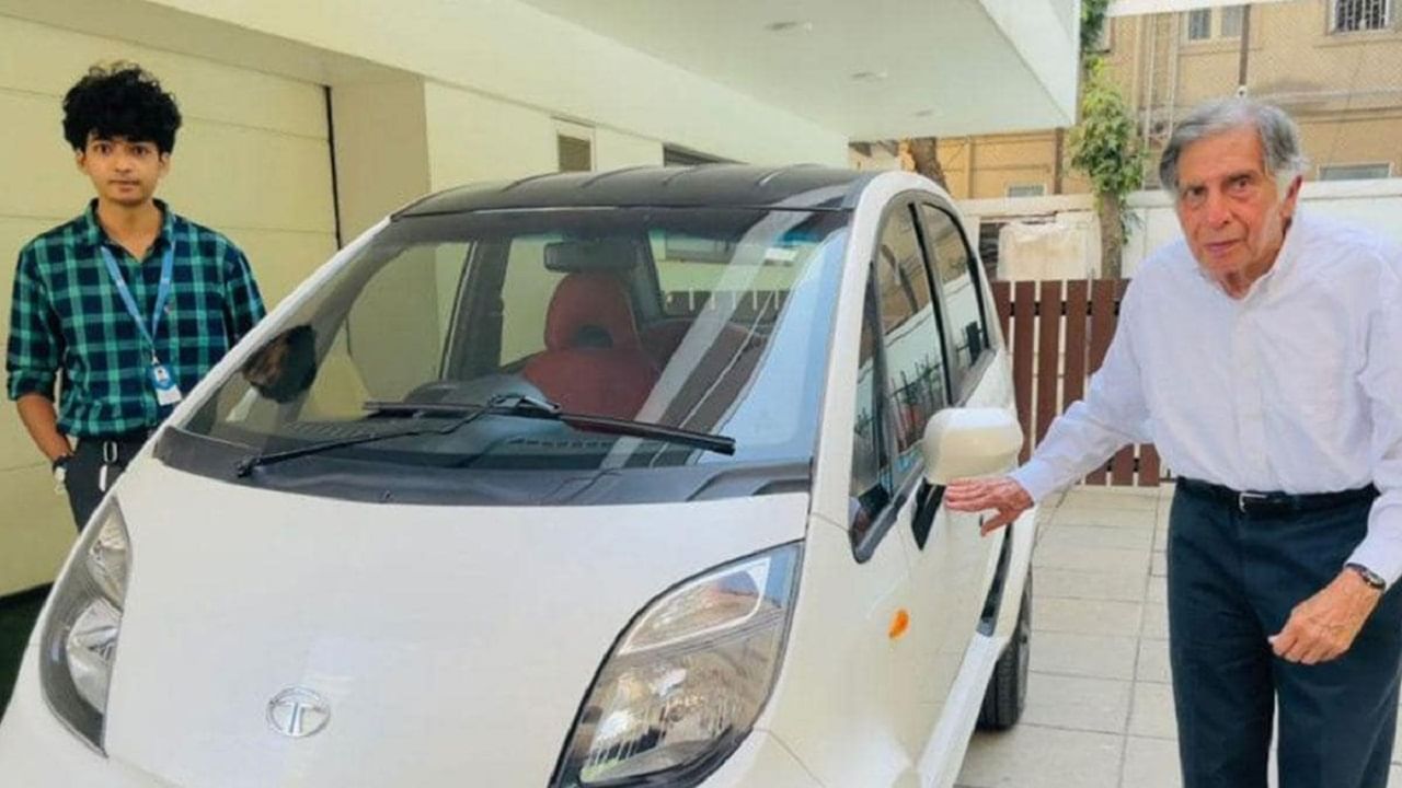 Tata Nano EV: ন্যানো বৈদ্যুতিক গাড়ির ডেলিভারি নিলেন রতন টাটা, 'সত্যের মুহূর্ত' বলে দাবি করল সংস্থা Tata Nano EV: ন্যানো বৈদ্যুতিক গাড়ির ডেলিভারি নিলেন রতন টাটা, 'সত্যের মুহূর্ত' বলে দাবি করল সংস্থা