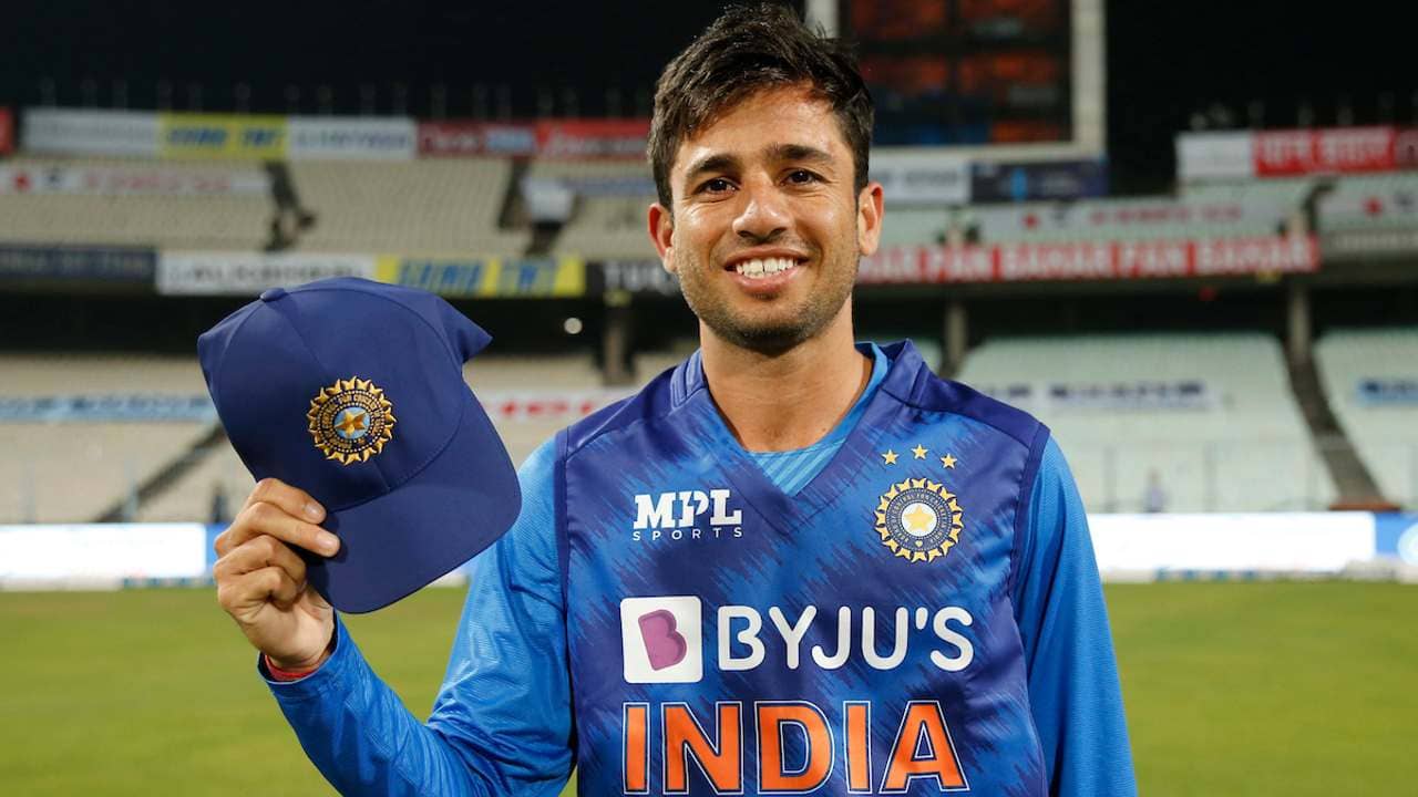 India vs West Indies: উত্তেজিত থাকার পাশাপাশি নার্ভাসও ছিলাম, বললেন বিষ্ণোই