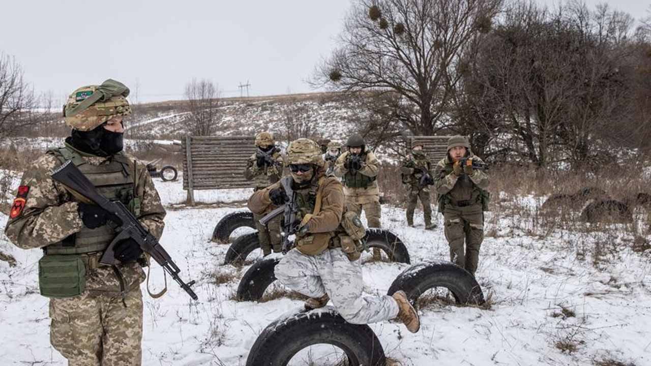 Ukraine-Russia Conflict: সীমান্ত থেকে ফিরছে রুশ সেনা! অস্থিরতার মধ্যেই দাবি মস্কোর