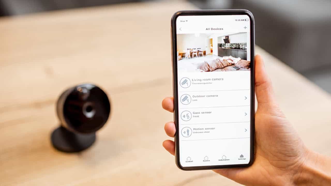 Smartphone Tips: পুরনো ফোনটা বিক্রি করবেন না! বরং সিসিটিভি ক্যামেরা হিসেবে ব্যবহার করুন, জেনে নিন পদ্ধতি Smartphone Tips: পুরনো ফোনটা বিক্রি করবেন না! বরং সিসিটিভি ক্যামেরা হিসেবে ব্যবহার করুন, জেনে নিন পদ্ধতি