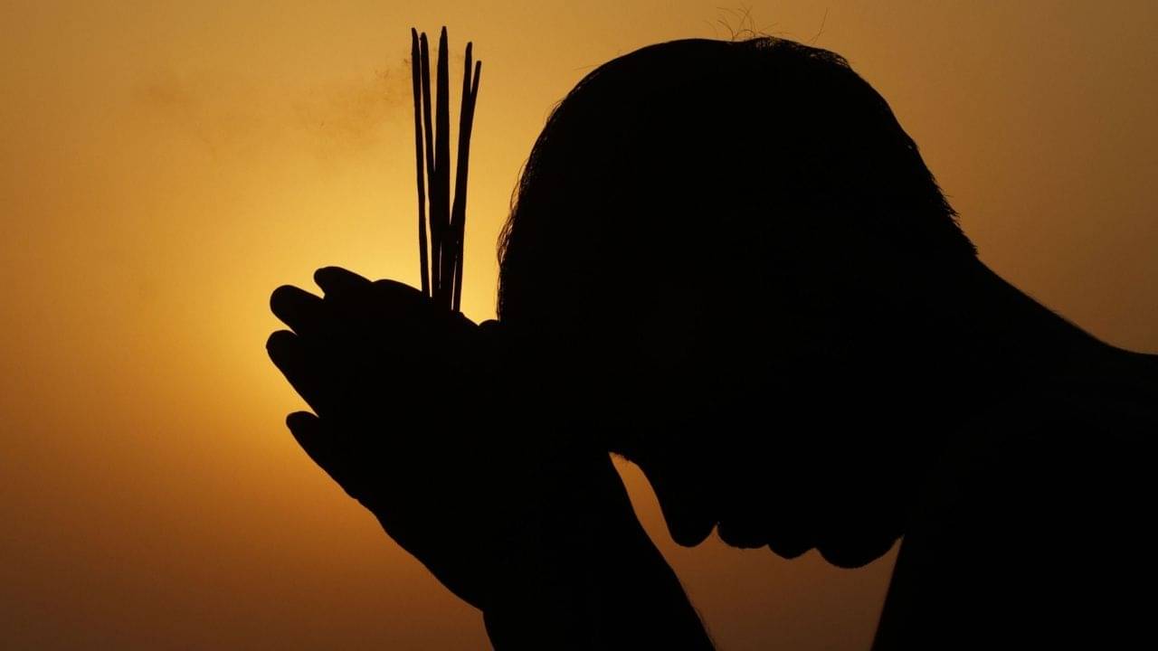 Special Mantras: ভাগ্যে কি বুধের যোগ রয়েছে? এবছর সাফল্যের শীর্ষে থাকতে রোজ এই তিনটি মন্ত্র জপ করুন