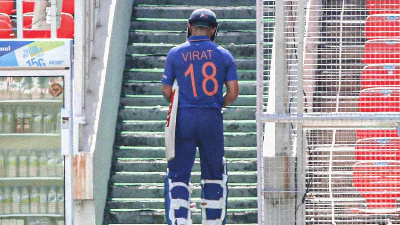 India vs West Indies: ব্যর্থ হলেও শুধুমাত্র বিরাটের জন্য গলা ফাটাল আড়াই হাজারের ইডেন India vs West Indies: ব্যর্থ হলেও শুধুমাত্র বিরাটের জন্য গলা ফাটাল আড়াই হাজারের ইডেন