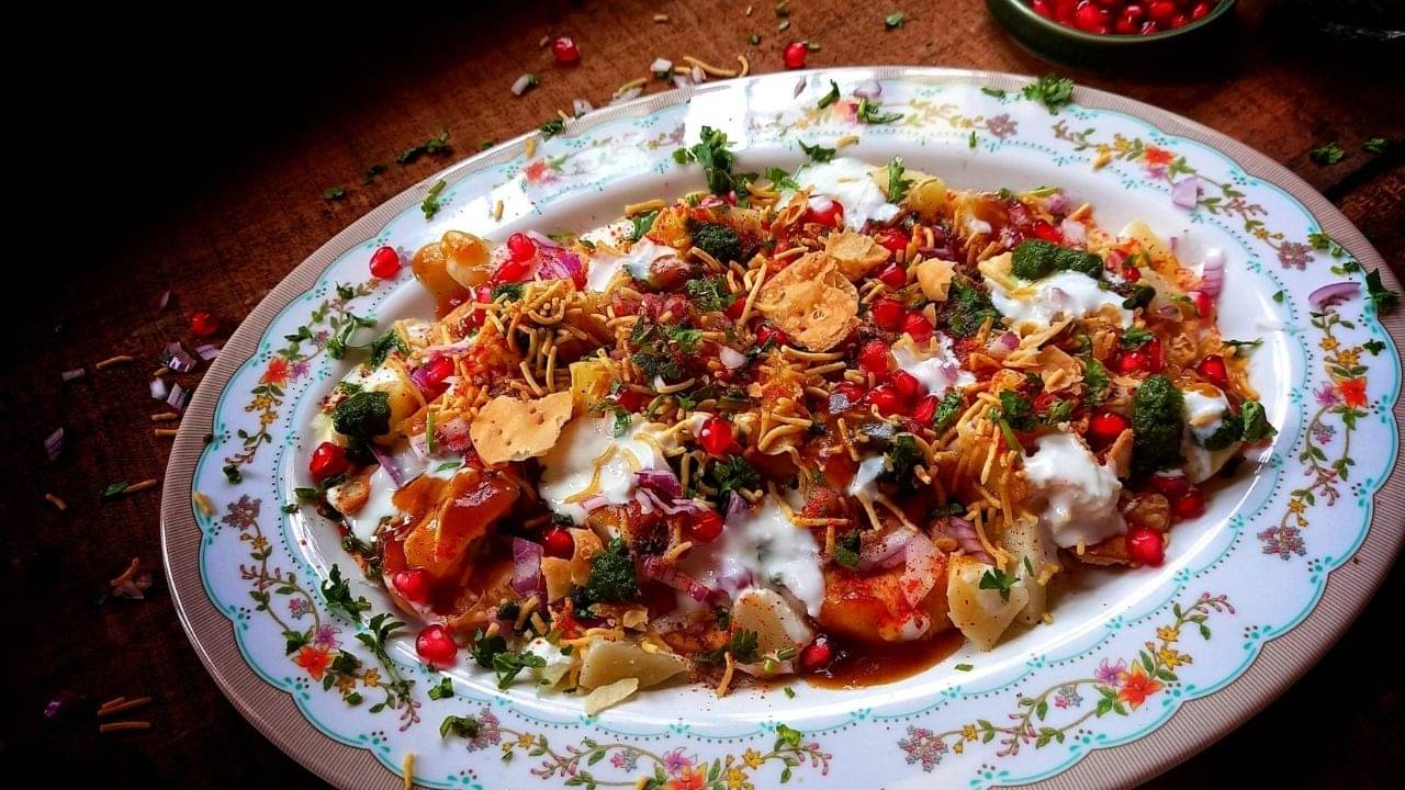 Chaat Recipe: বন্ধুদের সঙ্গে গেট টুগেদারে চাই চটপটা রেসিপি! বানিয়ে ফেলুন অন্য স্বাদের, পুষ্টিকর এই পাপড়ি চাট