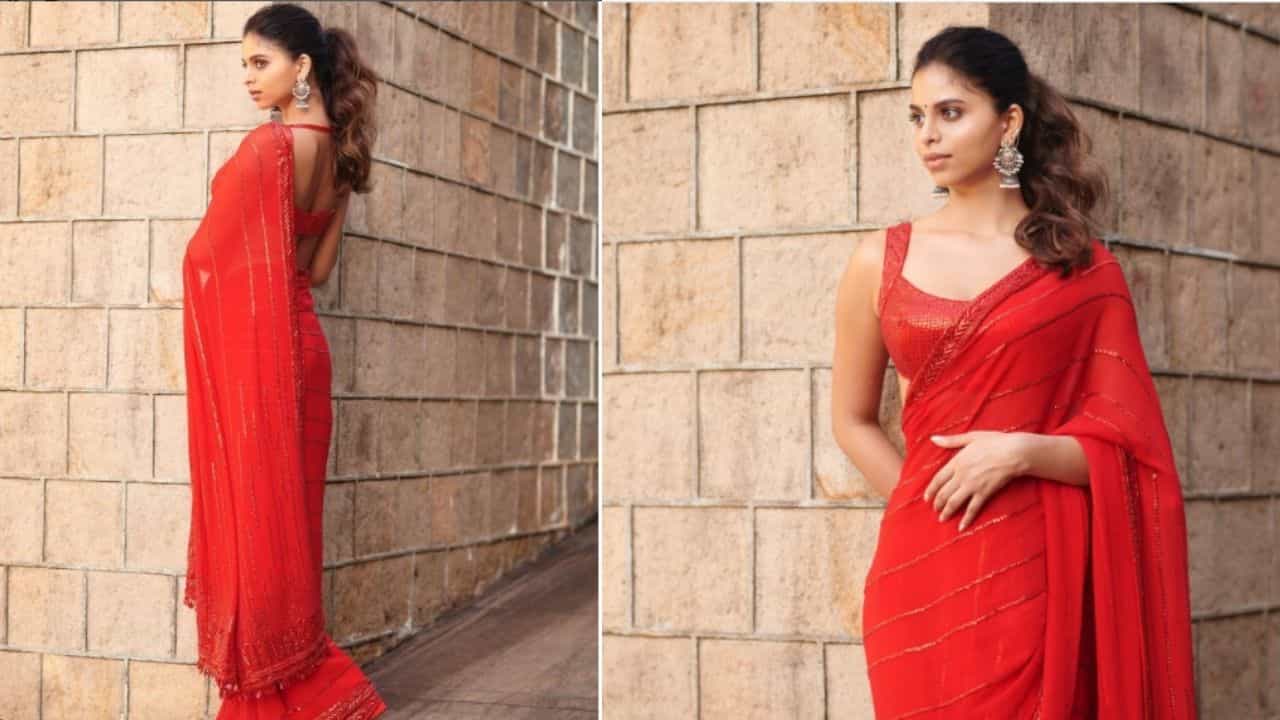 Suhana Khan: লাল শাড়ি, কানের দুল আর ছোট্ট সবুজ টিপ...! 'কাভি খুশি কাভি গম'-এর কাজলের লুক মন পড়ছে? Suhana Khan: লাল শাড়ি, কানের দুল আর ছোট্ট সবুজ টিপ...! 'কাভি খুশি কাভি গম'-এর কাজলের লুক মন পড়ছে?