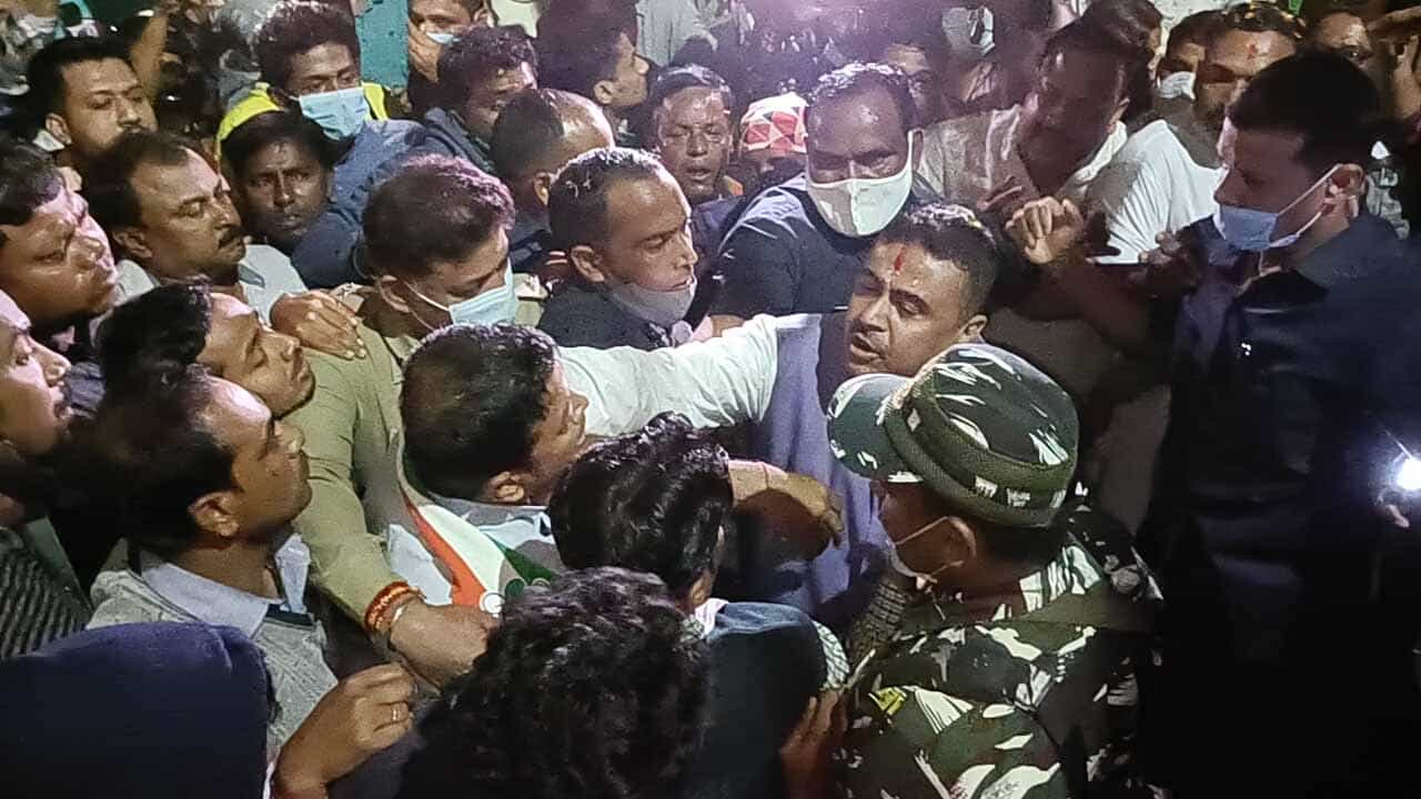 BJP-TMC Clash: শুভেন্দুর প্রচারে বাধা, তুমুল উত্তেজনা, আহত হয়ে হাসপাতালে সুপ্রকাশ গিরি BJP-TMC Clash: শুভেন্দুর প্রচারে বাধা, তুমুল উত্তেজনা, আহত হয়ে হাসপাতালে সুপ্রকাশ গিরি