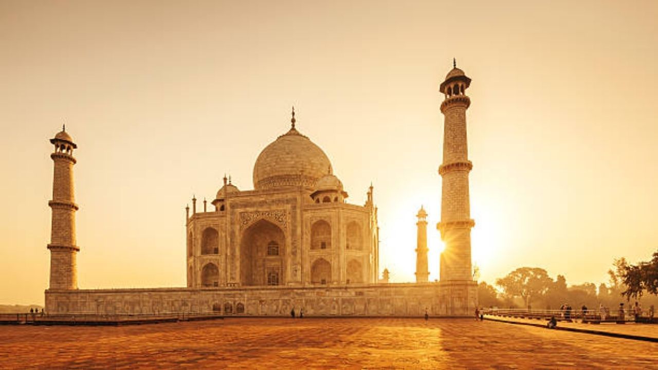 Taj Mahal: পর্যটকদের জন্য সুখবর! বিনামূল্যে তাজমহল পরিদর্শন করতে পারবেন এই তিন দিন